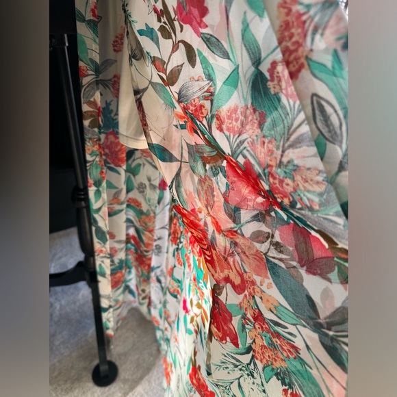 Guess white floral maxi dress with adjustable spaghetti straps. Size medium. - Picture 5 of 6